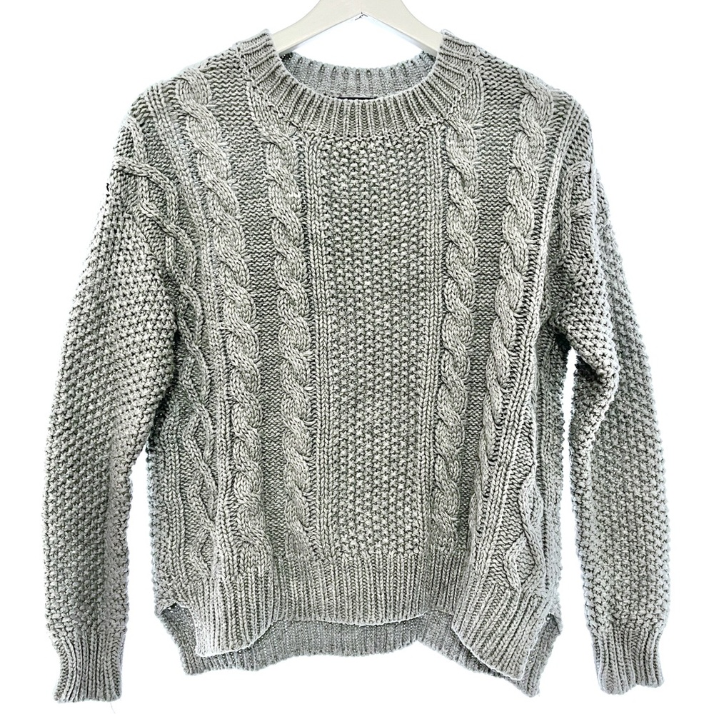 Forever 21 chunky knit gray crewneck sweater